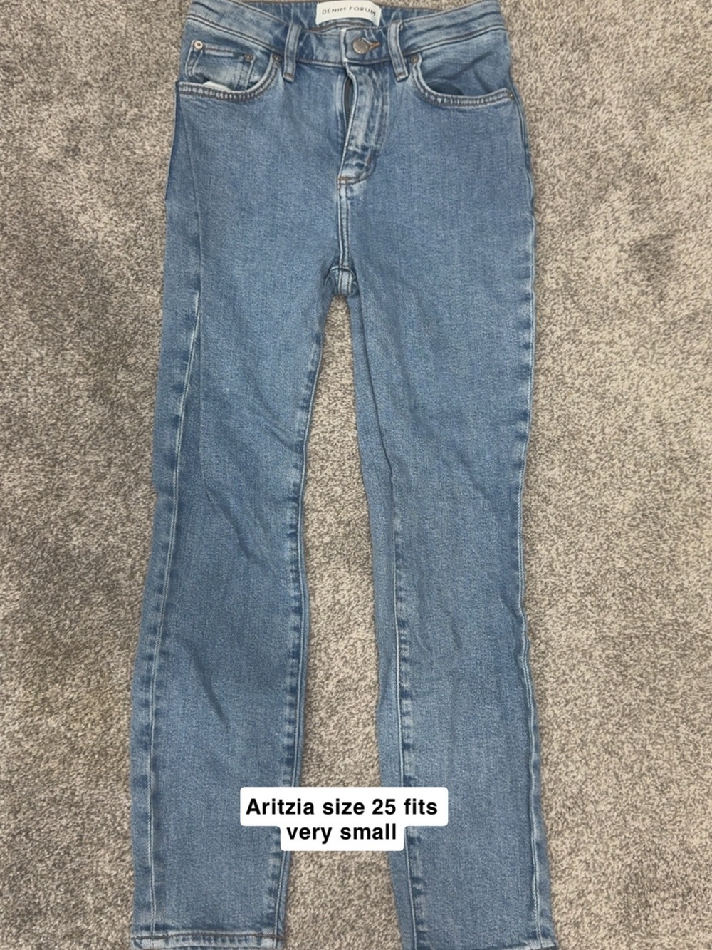 Aritzia Straight-Leg Denim Jeans in Light Blue